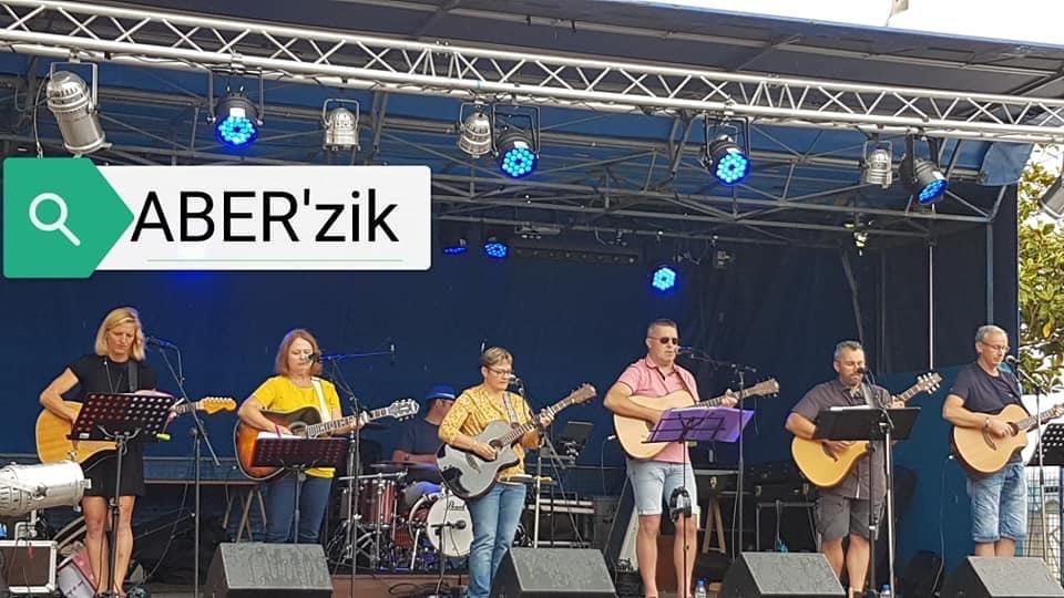 Foire aux moules de Lannilis en 2019 - Françoise, Béa et Loic